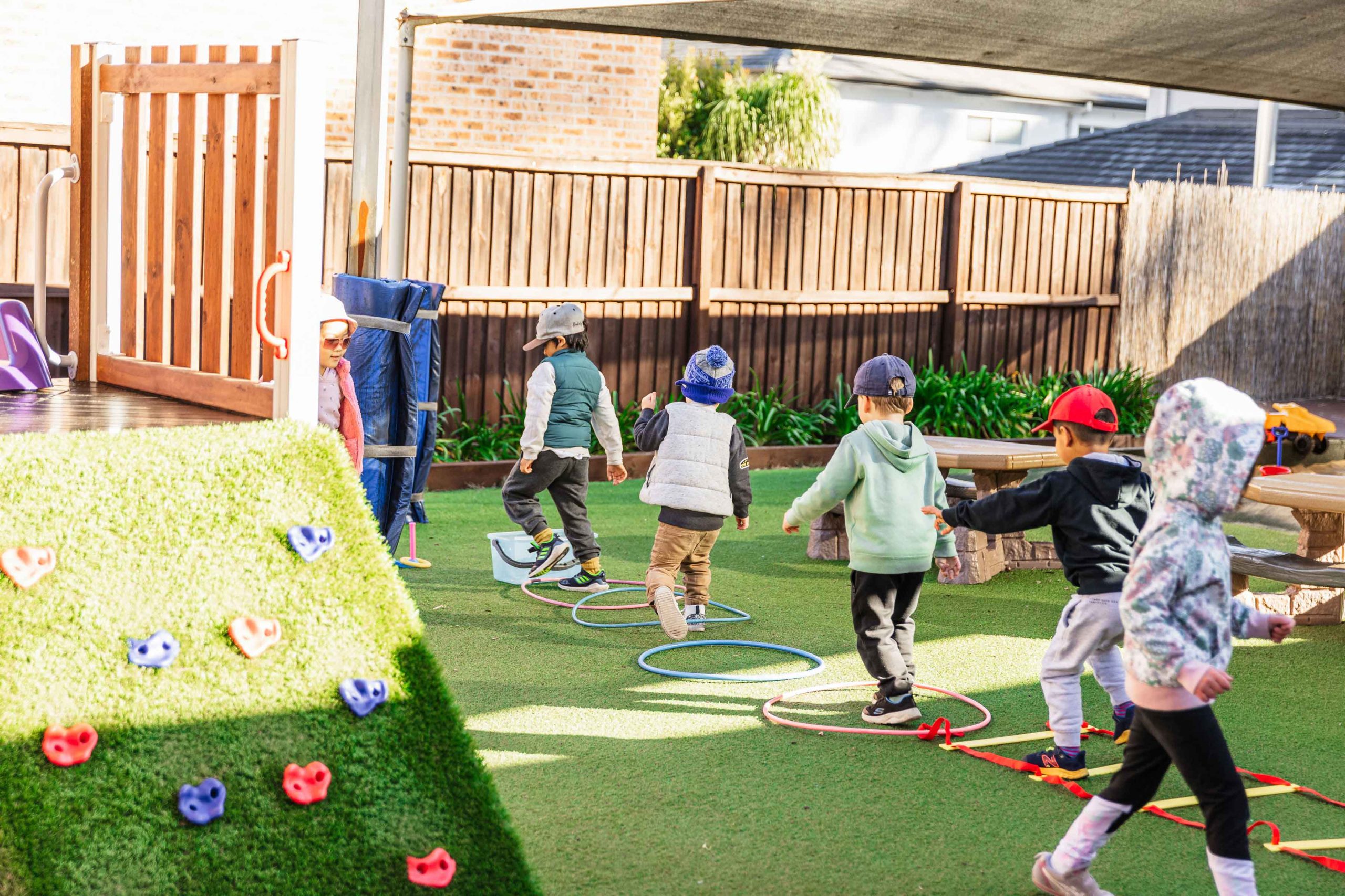 The benefits of outdoor play in childcare